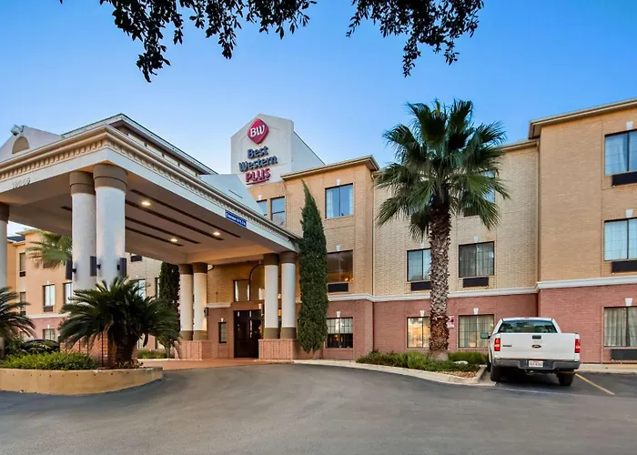 Best Western Plus Hill Country Suites San Antonio
